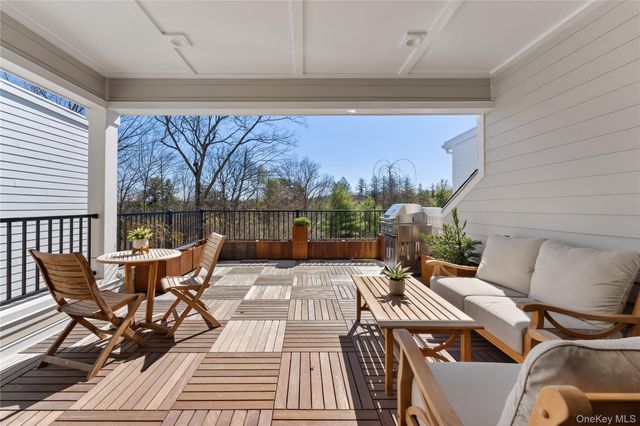 17 Lila Lane, Chappaqua, NY 10514