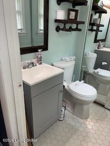 5508 Tealeaf Ct, Louisville, KY 40291