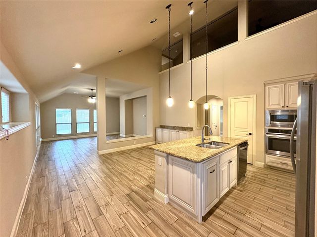 550 Lily Street, Crowley, TX 76036