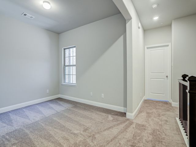 572 Hutchinson Lane, Lewisville, TX 75077