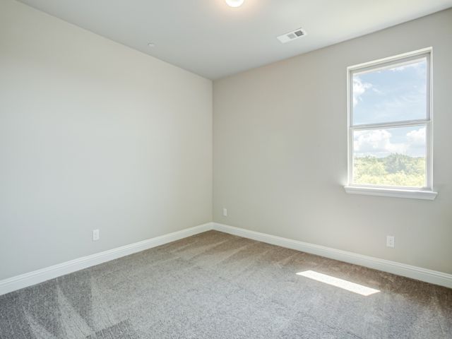 572 Hutchinson Lane, Lewisville, TX 75077