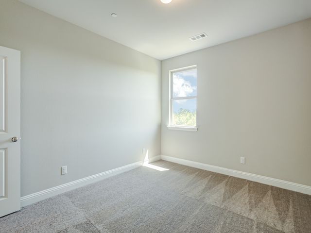 572 Hutchinson Lane, Lewisville, TX 75077