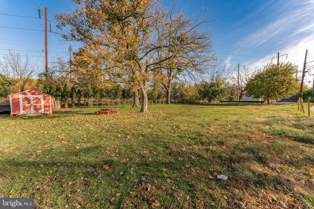 1263 E DIAMOND ST, Coatesville, PA 19320