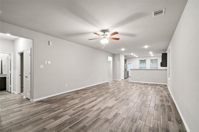 25738 Boxwood Hedge Lane, Tomball, TX 77375