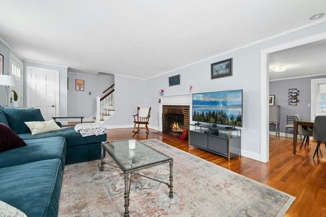 61 Sumner St, Auburn, MA 01501