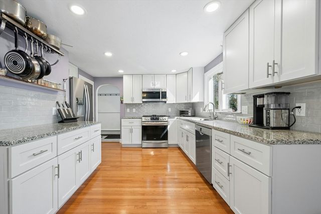 61 Sumner St, Auburn, MA 01501