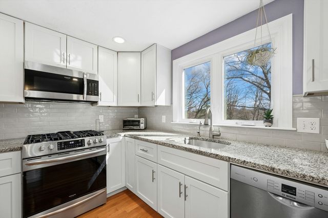 61 Sumner St, Auburn, MA 01501