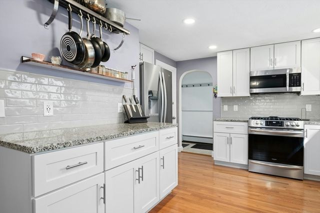 61 Sumner St, Auburn, MA 01501