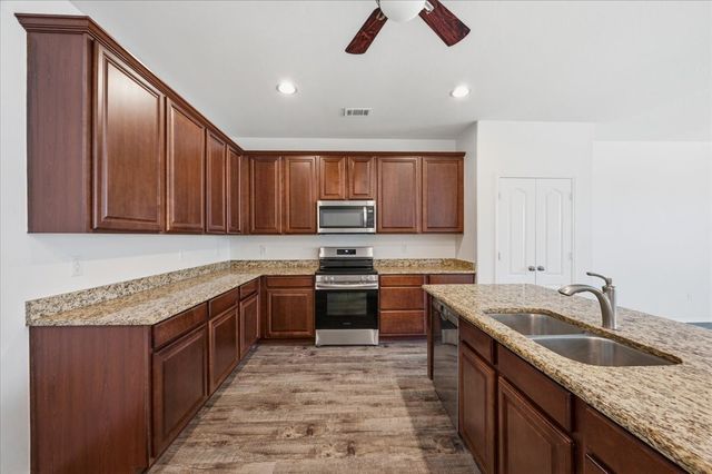 3905 Polar Brook Drive, Fort Worth, TX 76244