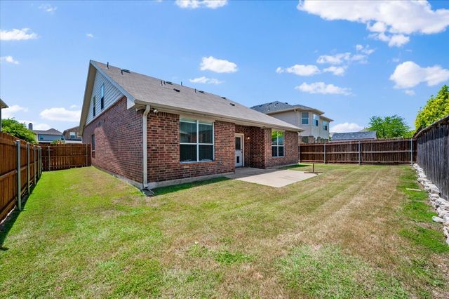 3905 Polar Brook Drive, Fort Worth, TX 76244