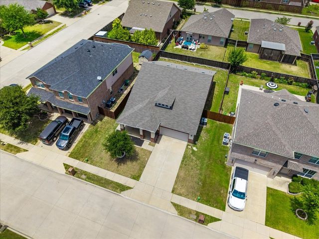 3905 Polar Brook Drive, Fort Worth, TX 76244