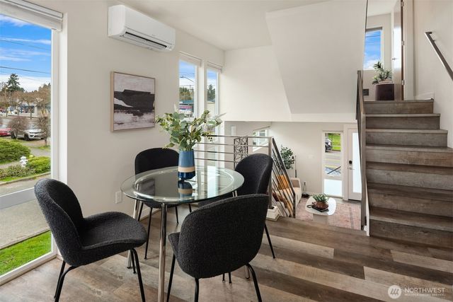 6251 8th Avenue NW, Seattle, WA 98107