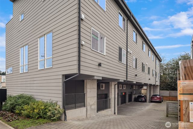 6251 8th Avenue NW, Seattle, WA 98107