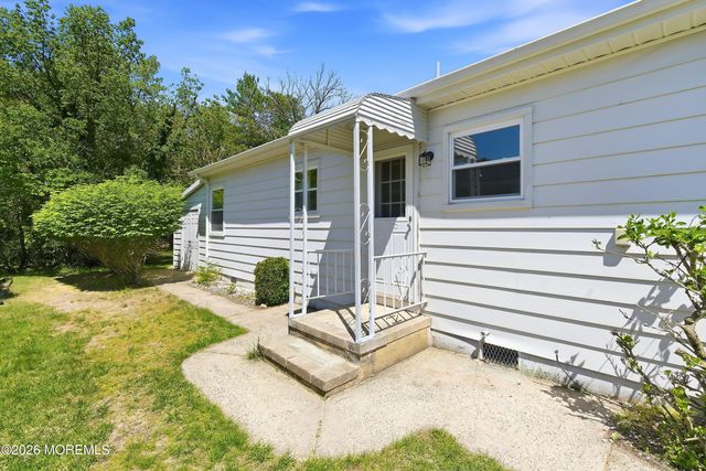 136 Orlando Boulevard, Toms River, NJ 08757