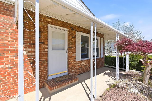 136 Orlando Boulevard, Toms River, NJ 08757