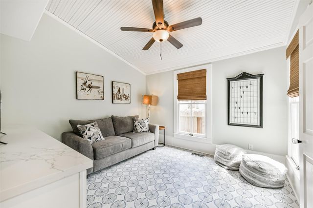 1121 Market Street, Galveston, TX 77550