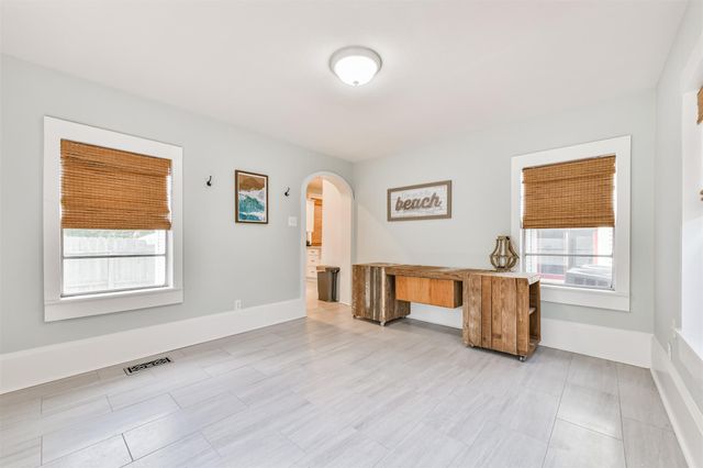 1121 Market Street, Galveston, TX 77550