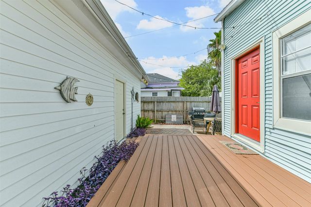 1121 Market Street, Galveston, TX 77550