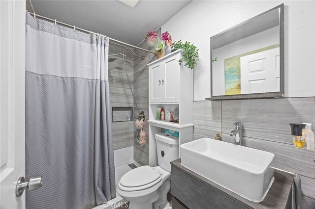 9333 Elm Vista Drive 4, Downey, CA 90242