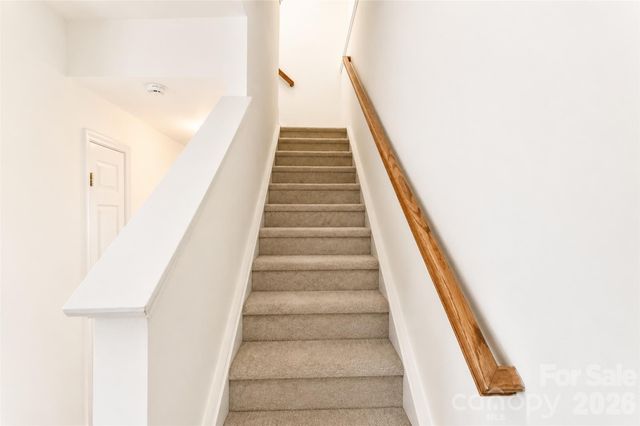 4913 Sunburst Lane, Charlotte, NC 28213