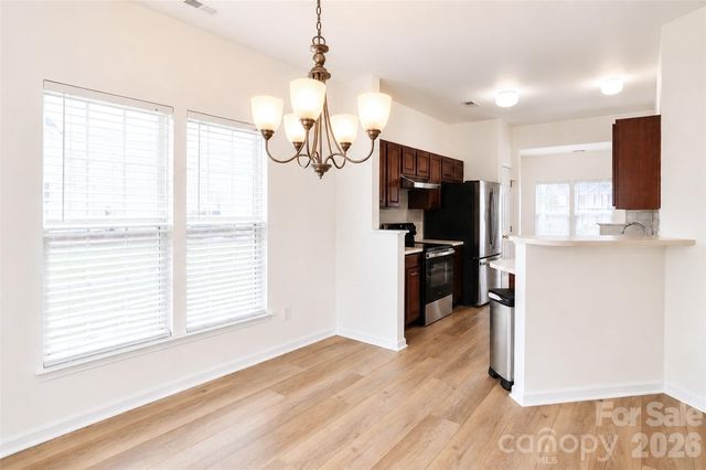 4913 Sunburst Lane, Charlotte, NC 28213