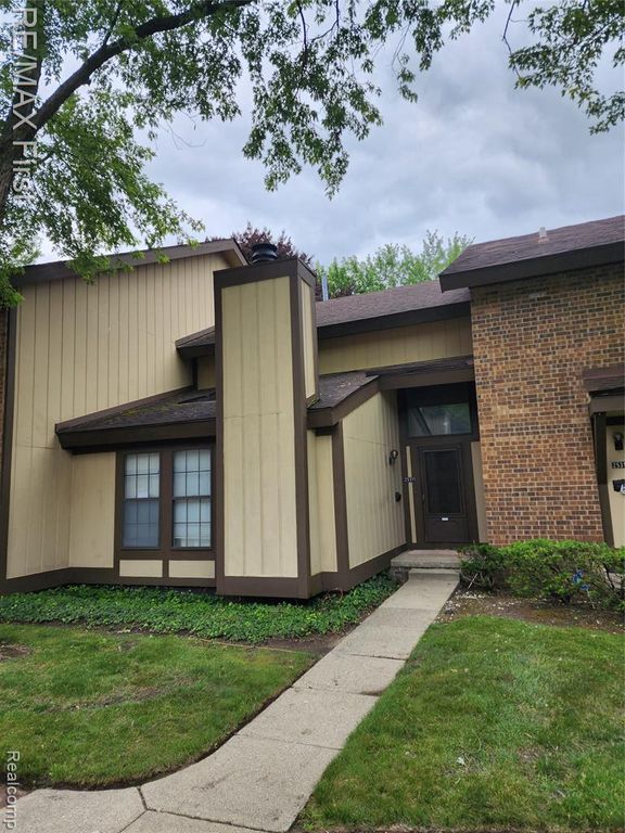 25311 Greenbrooke Drive, Southfield, MI 48033