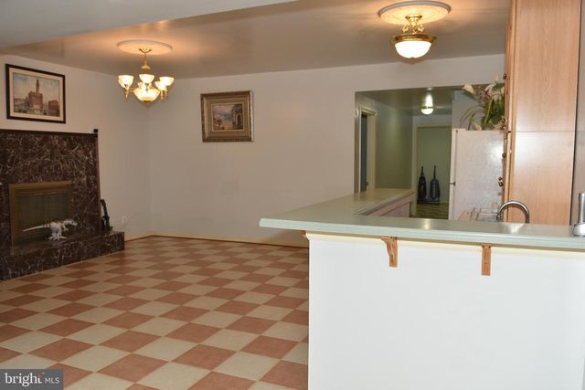12511 ROCHESTER DR, Fairfax, VA 22030