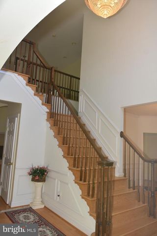 12511 ROCHESTER DR, Fairfax, VA 22030