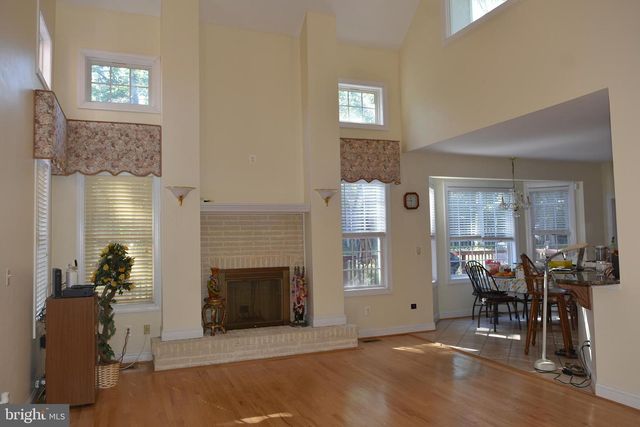 12511 ROCHESTER DR, Fairfax, VA 22030