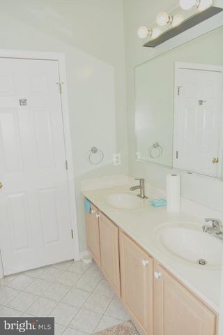 12511 ROCHESTER DR, Fairfax, VA 22030