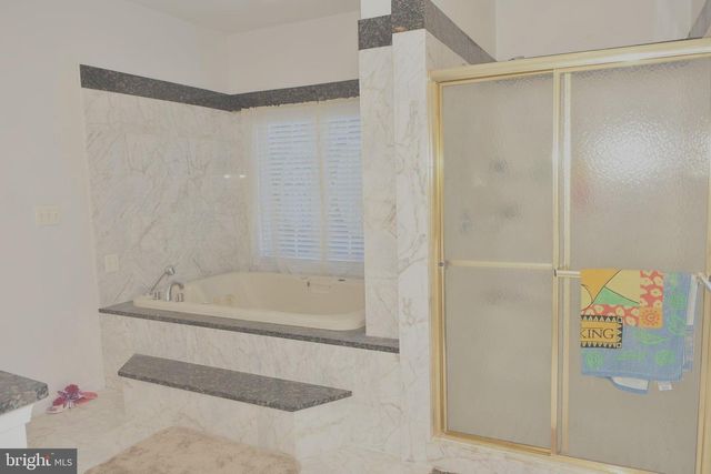 12511 ROCHESTER DR, Fairfax, VA 22030