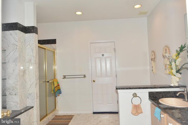 12511 ROCHESTER DR, Fairfax, VA 22030