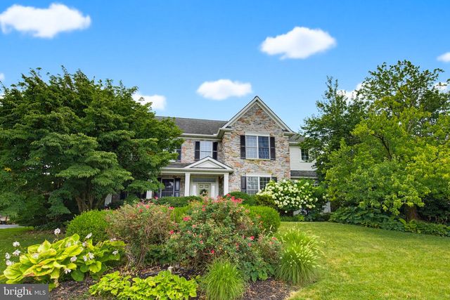 137 HUNTINGWOOD DR, Lancaster, PA 17602