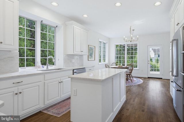 137 HUNTINGWOOD DR, Lancaster, PA 17602