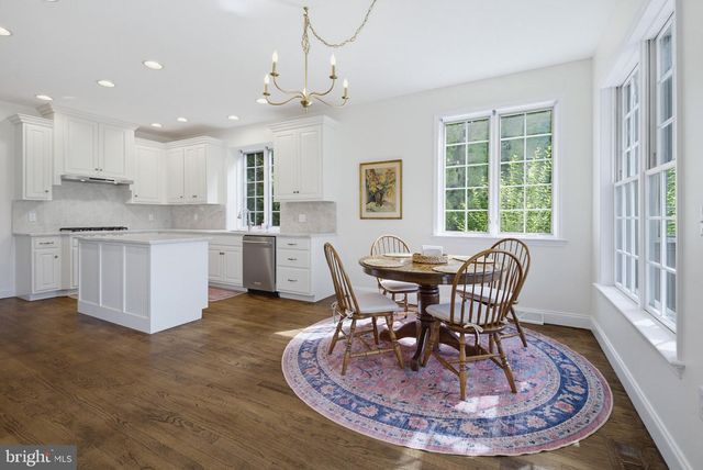137 HUNTINGWOOD DR, Lancaster, PA 17602