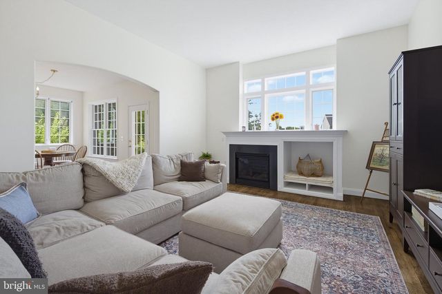 137 HUNTINGWOOD DR, Lancaster, PA 17602