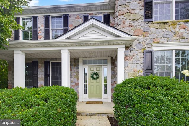 137 HUNTINGWOOD DR, Lancaster, PA 17602