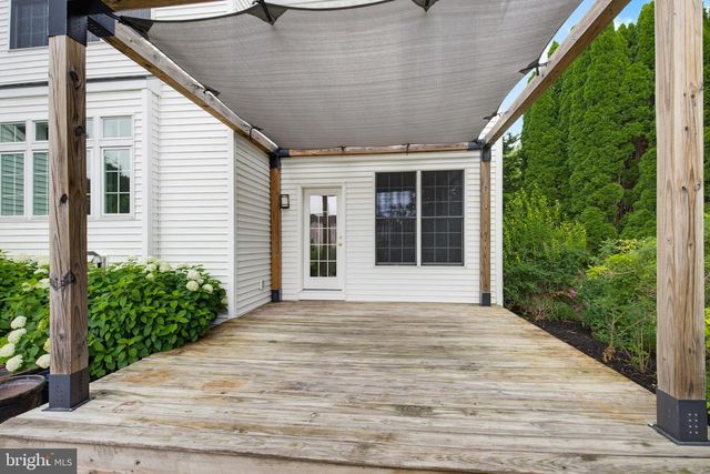 137 HUNTINGWOOD DR, Lancaster, PA 17602