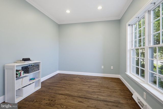 137 HUNTINGWOOD DR, Lancaster, PA 17602