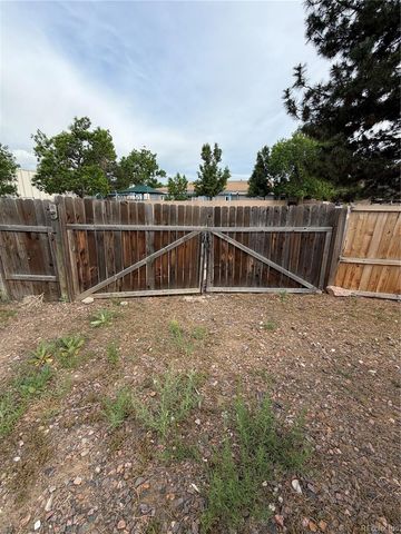 15038 E Greenwood Place, Aurora, CO 80014