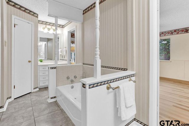 307 Easy Dr., Hideaway, TX 75771