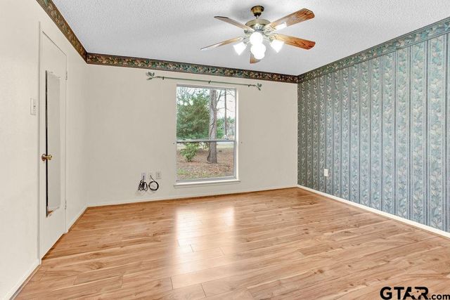 307 Easy Dr., Hideaway, TX 75771