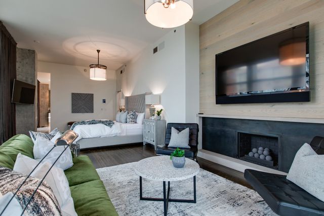 700 12th Ave S Unit 1101, Nashville, TN 37203