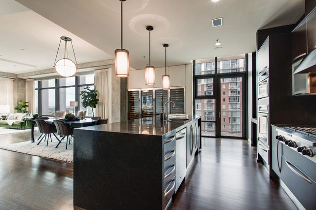 700 12th Ave S Unit 1101, Nashville, TN 37203