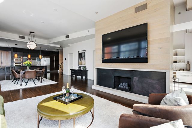 700 12th Ave S Unit 1101, Nashville, TN 37203