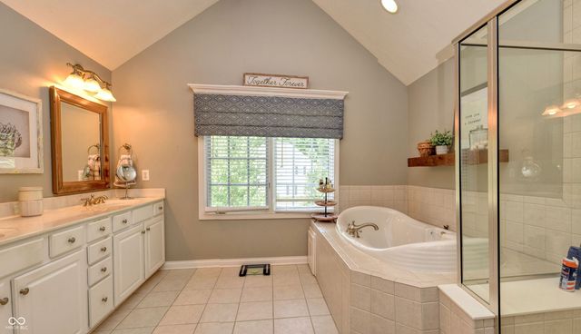 9928 Wading Crane Avenue, Mccordsville, IN 46055