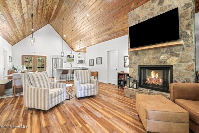 118 Kareny Drive, Topton, NC 28781