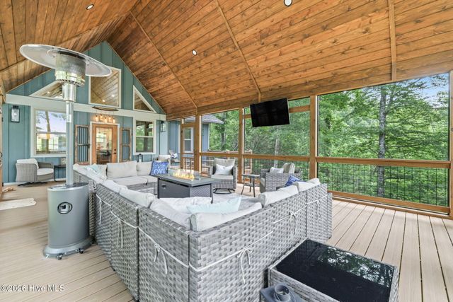 118 Kareny Drive, Topton, NC 28781