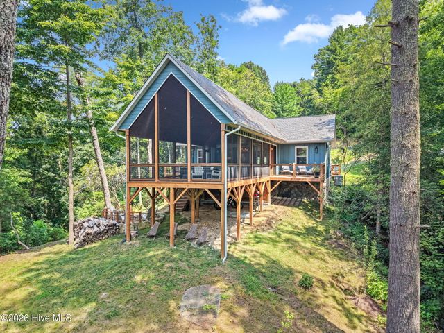 118 Kareny Drive, Topton, NC 28781