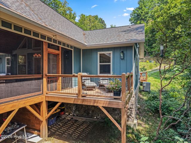 118 Kareny Drive, Topton, NC 28781